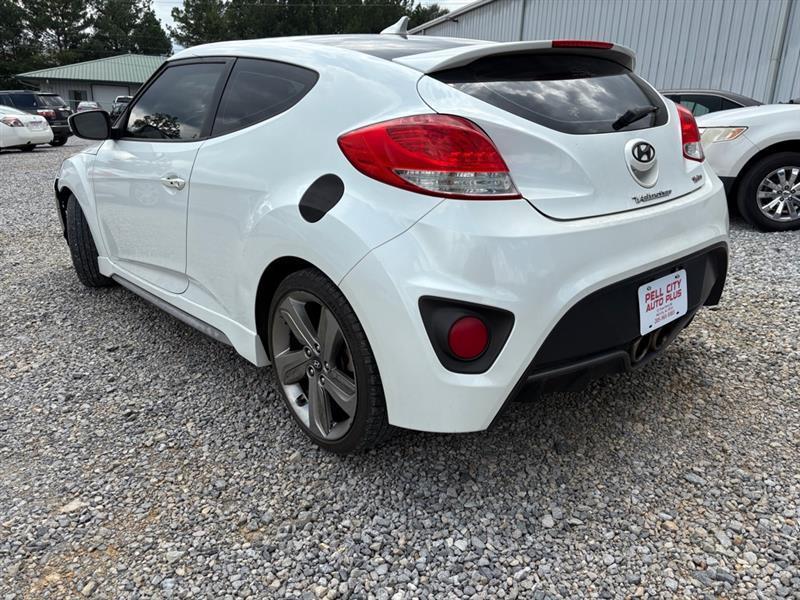 Hyundai Veloster Base 2013