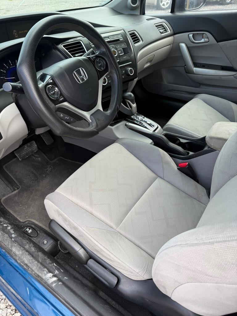 Honda Civic LX Coupe 5-Speed AT 2013