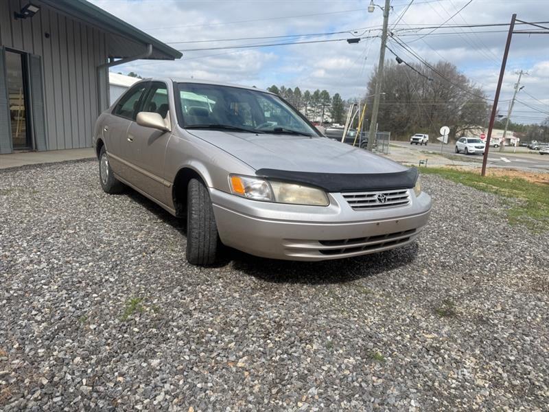 Toyota Camry CE 1999