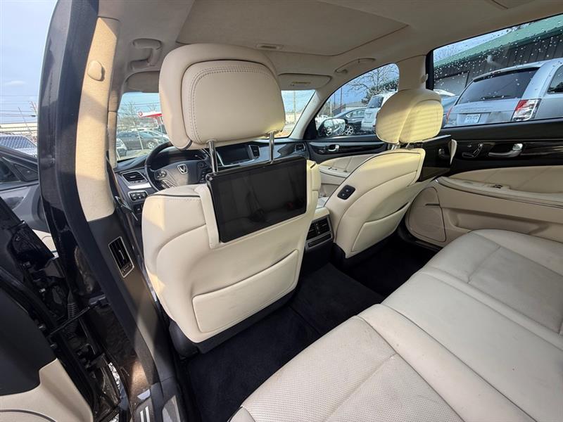 Hyundai Equus Signature 2014