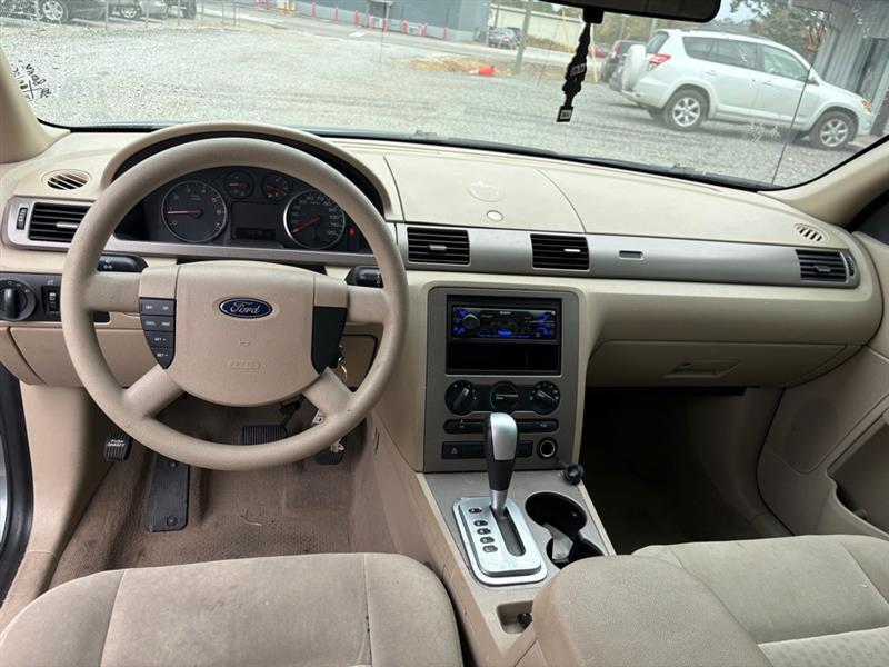 Ford Five Hundred SE 2006