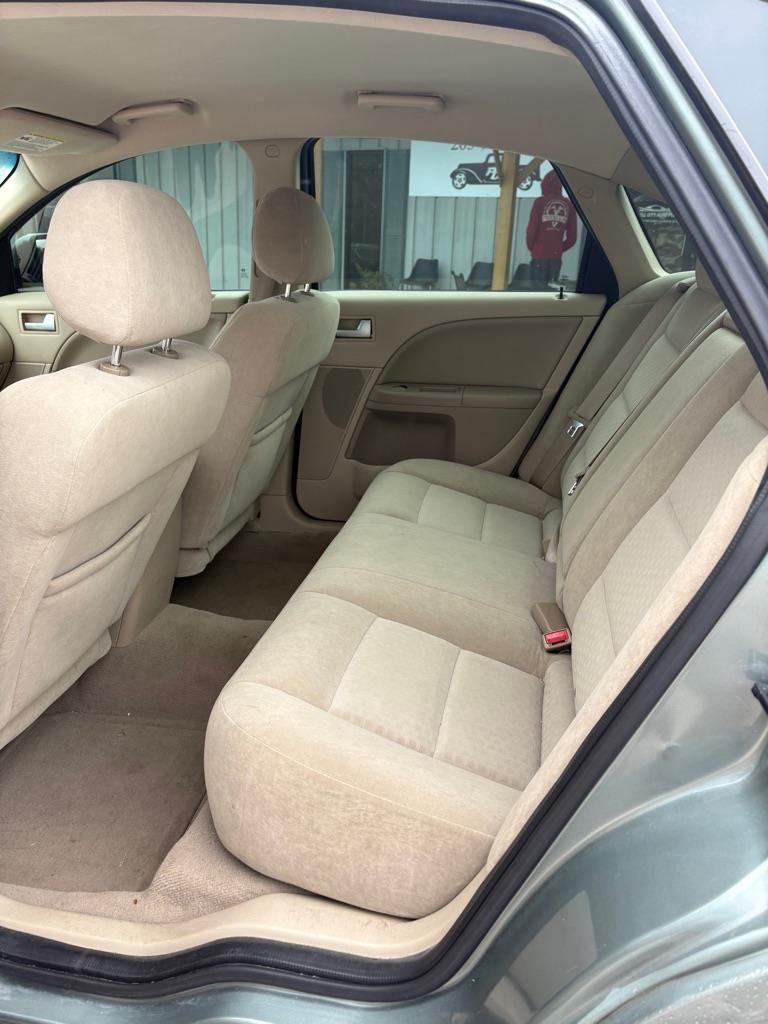 Ford Five Hundred SE 2006