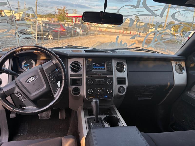 Ford Expedition XLT 2WD 2017