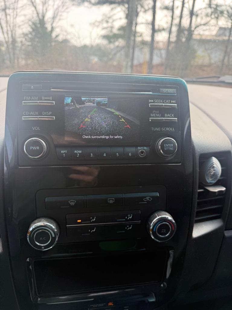 Nissan Titan SV Crew Cab 2WD 2013