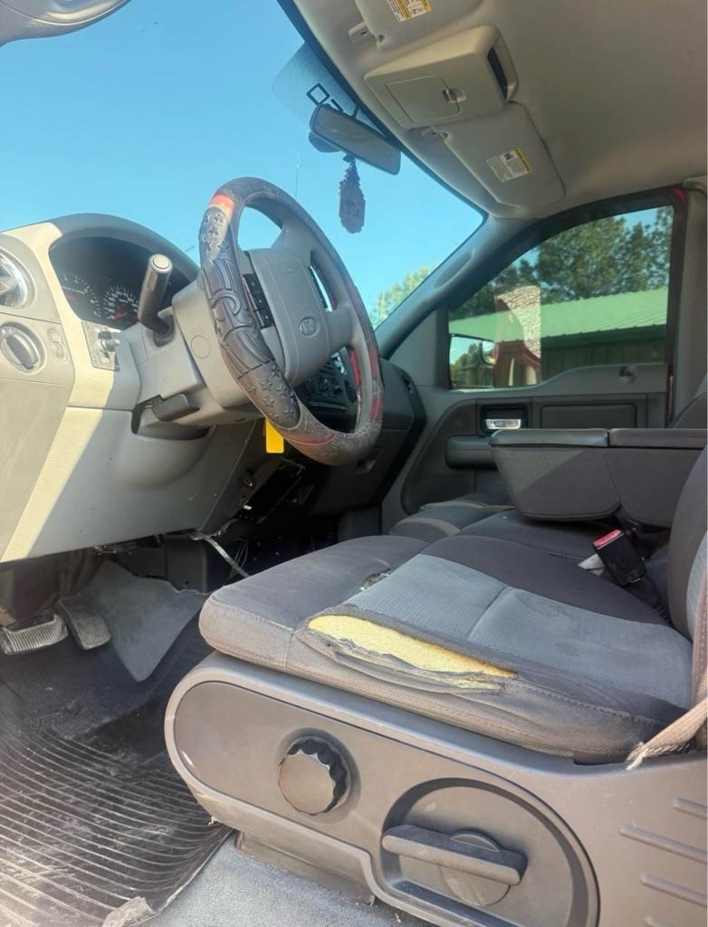 Ford F-150 XL 4WD 2004