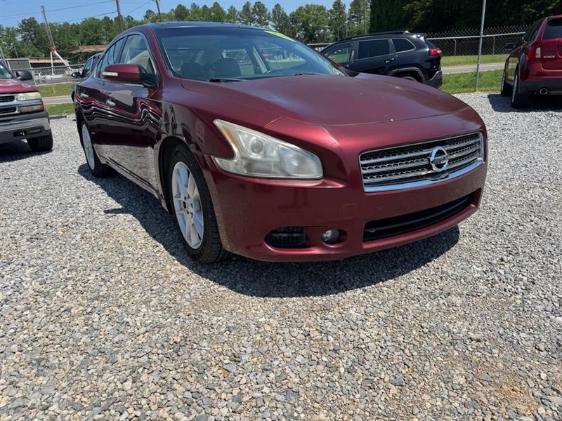 Nissan Maxima S 2011