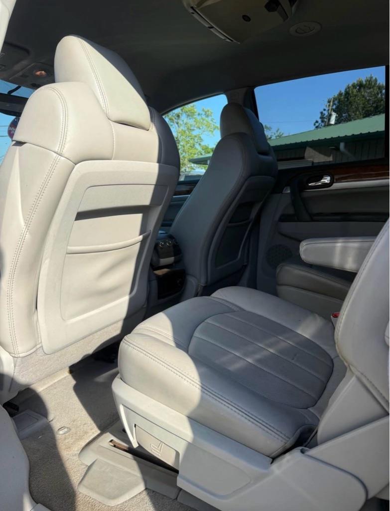 Buick Enclave CXL FWD 2010