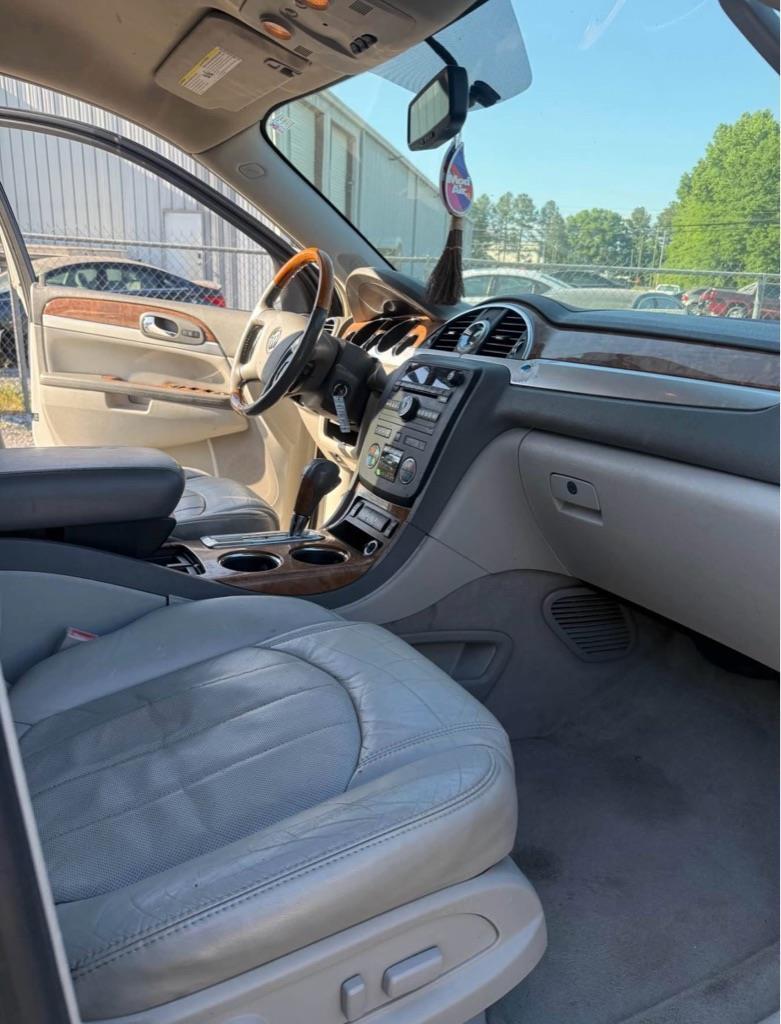 Buick Enclave CXL FWD 2010