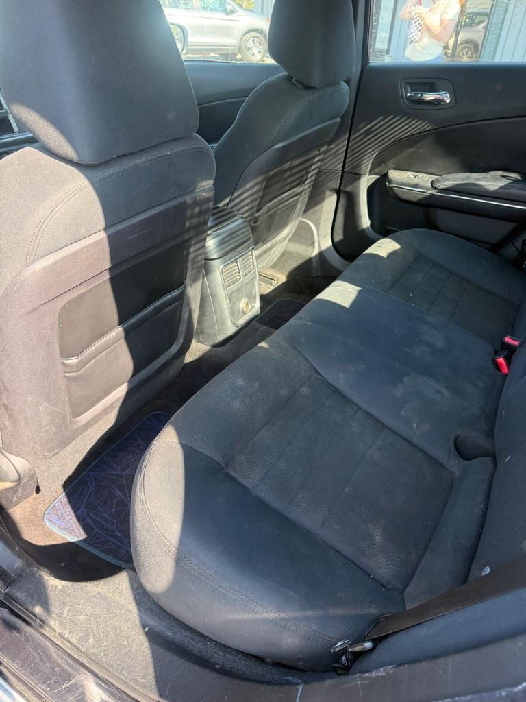 Dodge Charger SE 2011