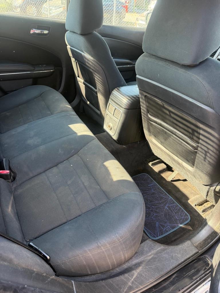 Dodge Charger SE 2011