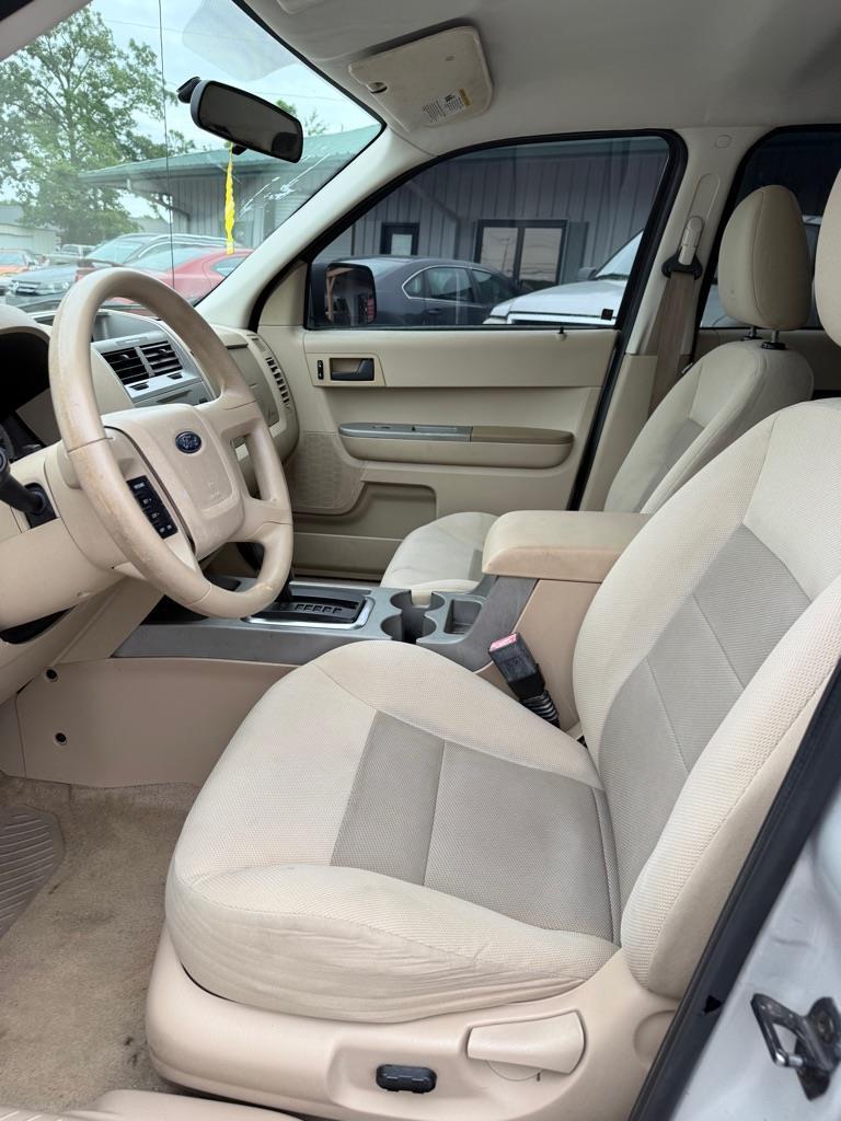 Ford Escape XLT 2WD I4 2008