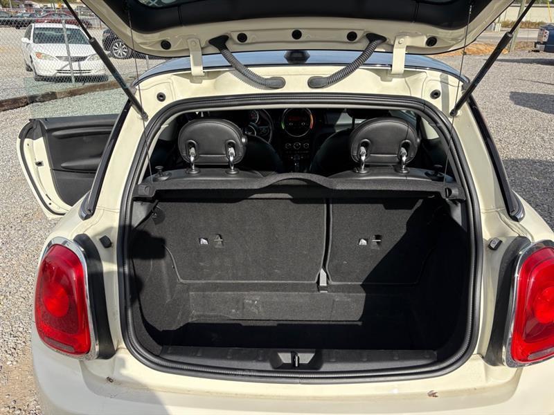 MINI Cooper Base 2015