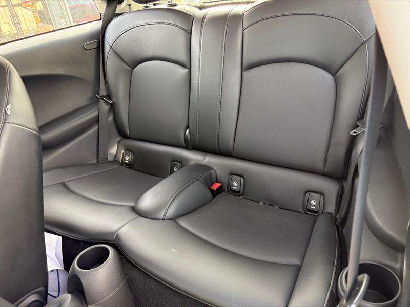 MINI Cooper Base 2015