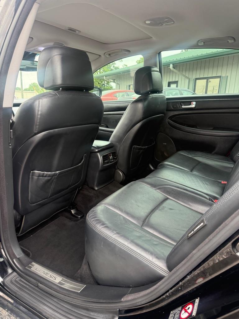 Hyundai Genesis 3.8L 2013