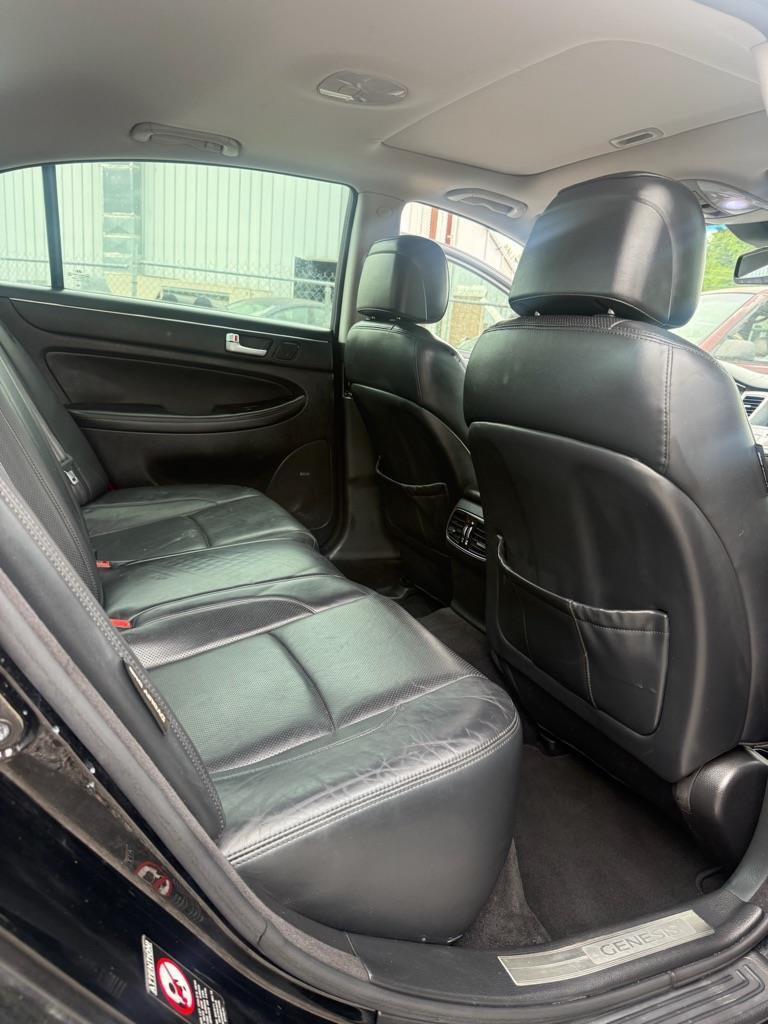 Hyundai Genesis 3.8L 2013
