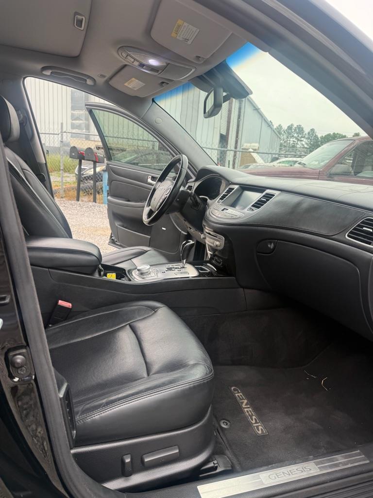Hyundai Genesis 3.8L 2013