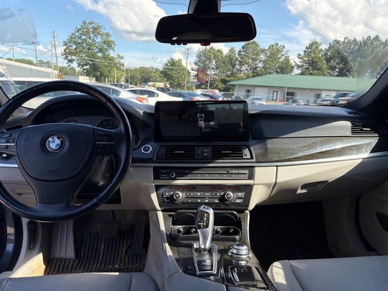 BMW 5-Series 535i 2011