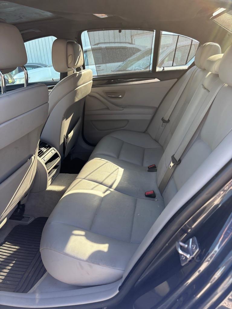 BMW 5-Series 535i 2011