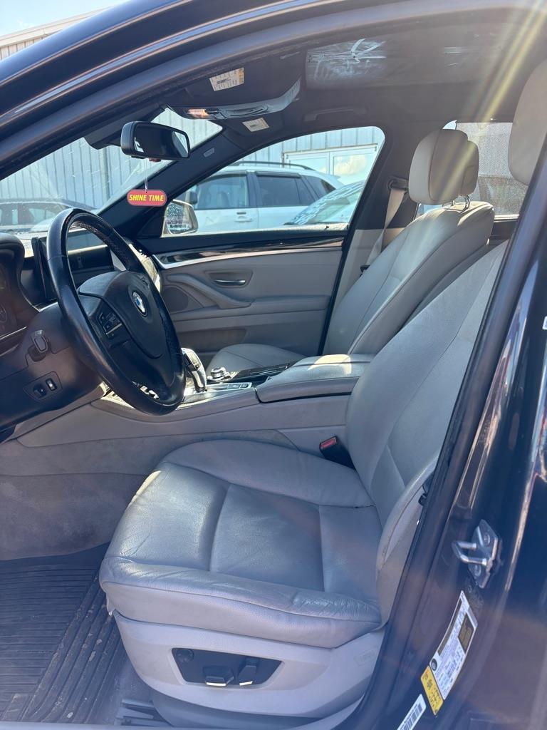 BMW 5-Series 535i 2011