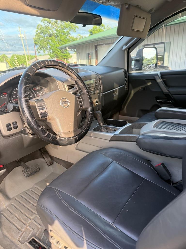 Nissan Titan XE Crew Cab 2WD 2004