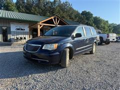 2014 Chrysler Town & Country 