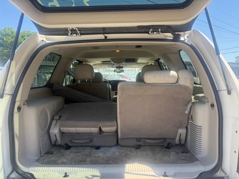 Cadillac Escalade 2WD 2004