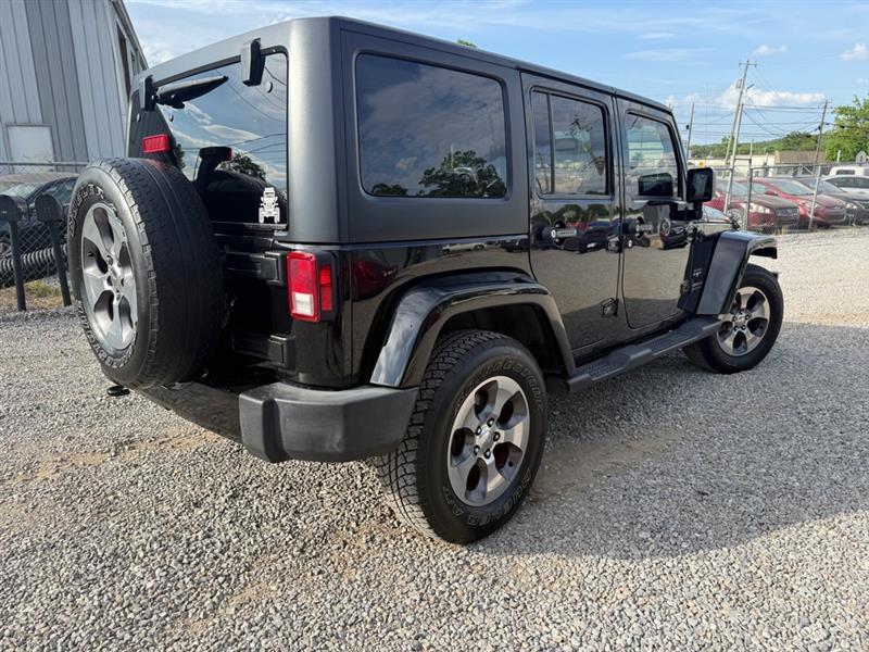 Jeep Wrangler Unlimited Sahara 4WD 2017