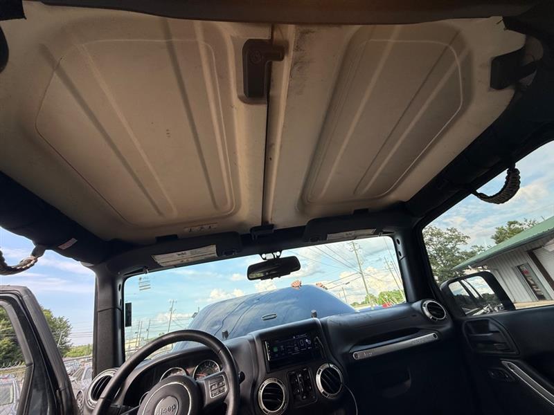 Jeep Wrangler Unlimited Sahara 4WD 2017
