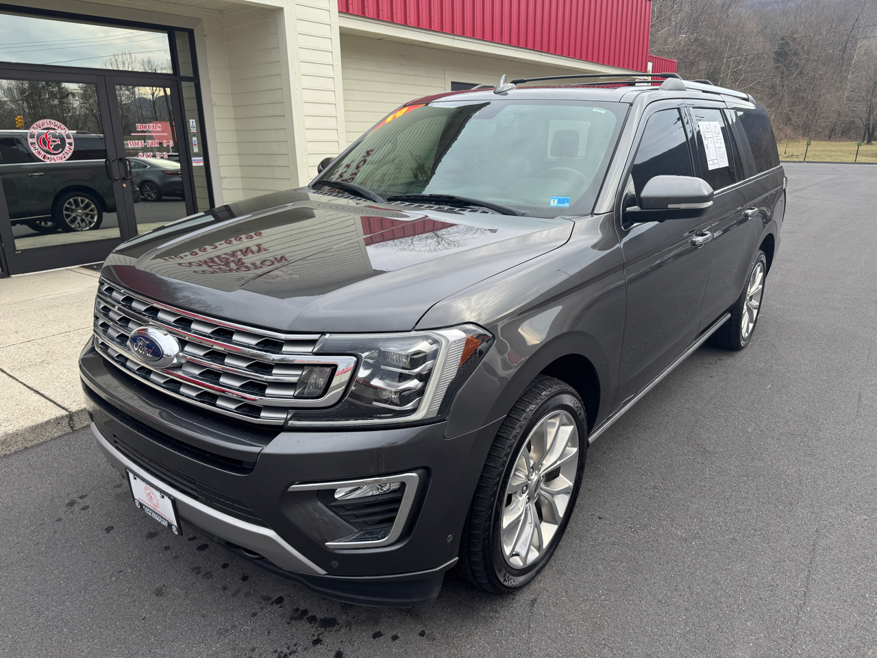 2019 Ford Expedition Limited's photo