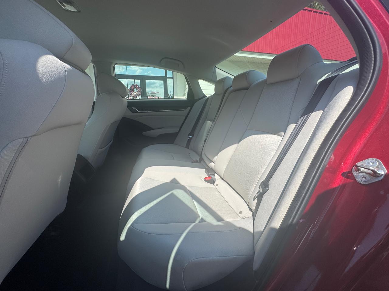 2018 Honda Accord LX - Photo 16