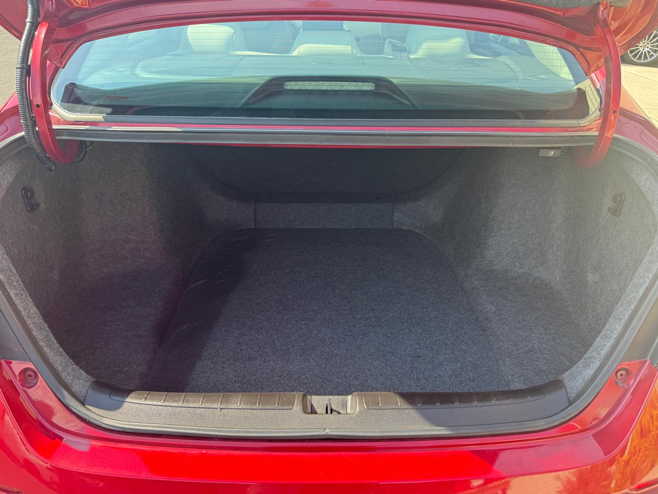 2018 Honda Accord LX - Photo 17