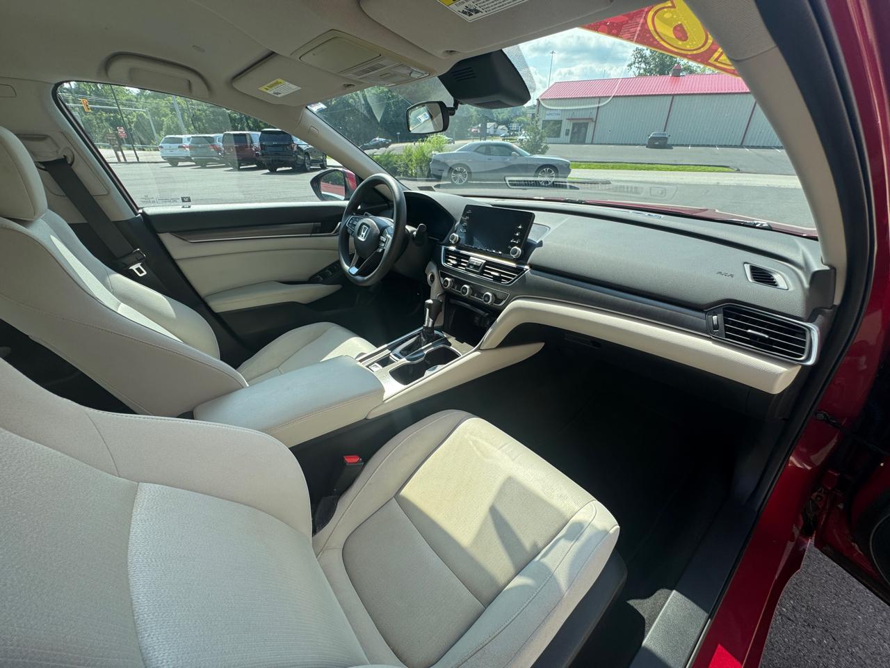 2018 Honda Accord LX - Photo 21