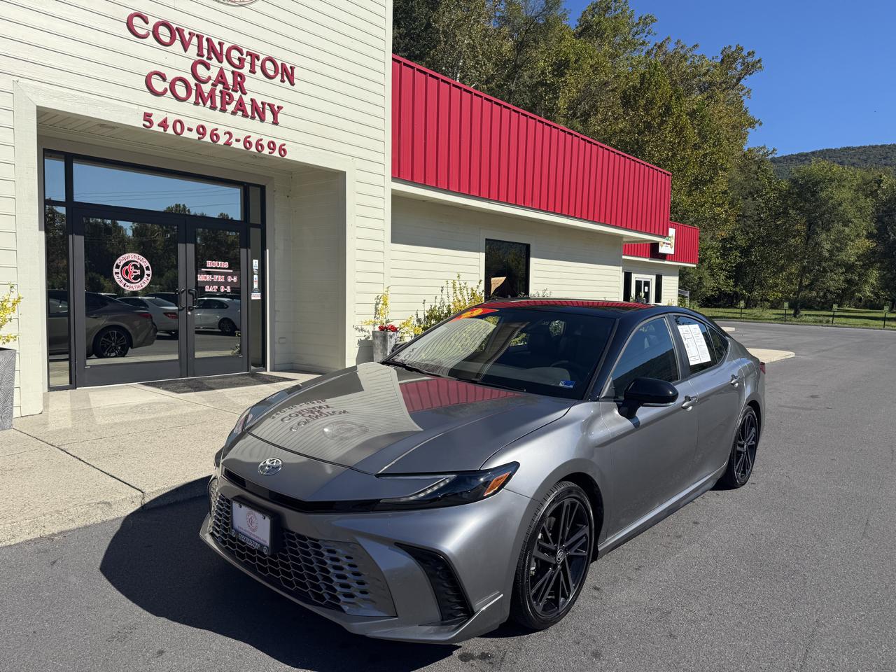 2025 Toyota Camry Hybrid XLE