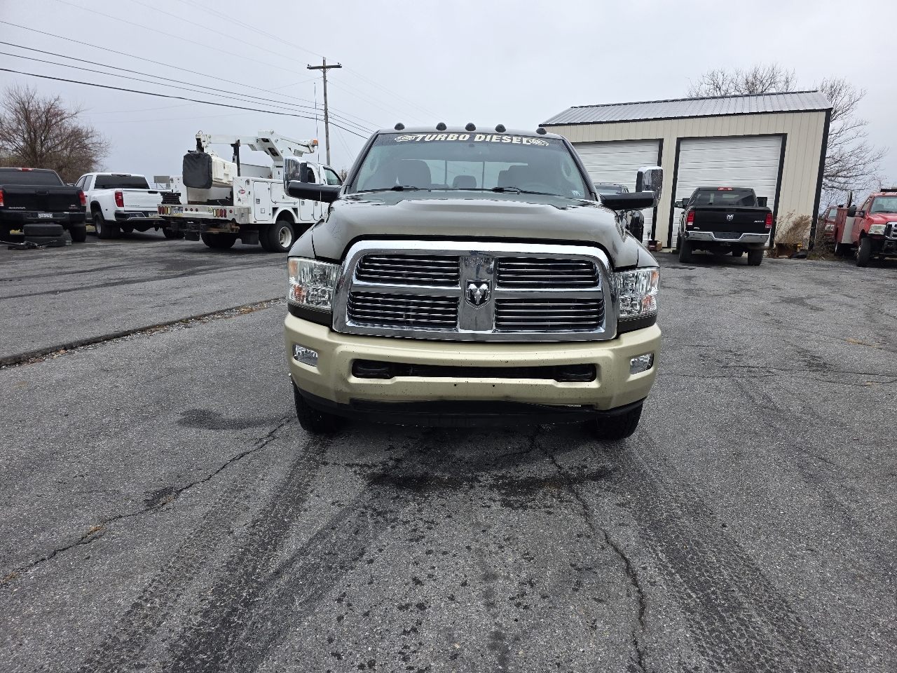 2011 Ram 3500 Laramie photo 2