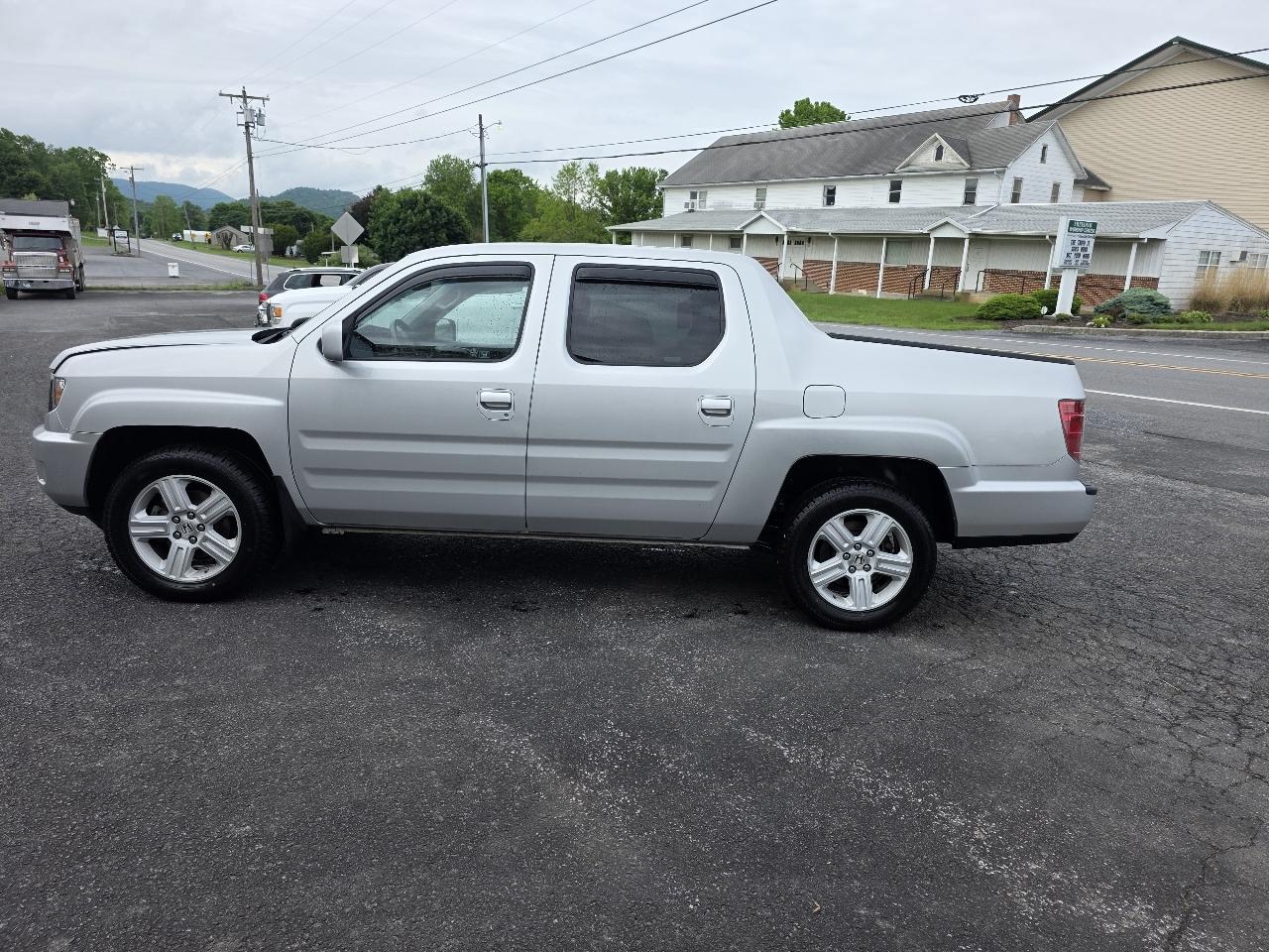 Honda Ridgeline RTL w/ Navigation 2009
