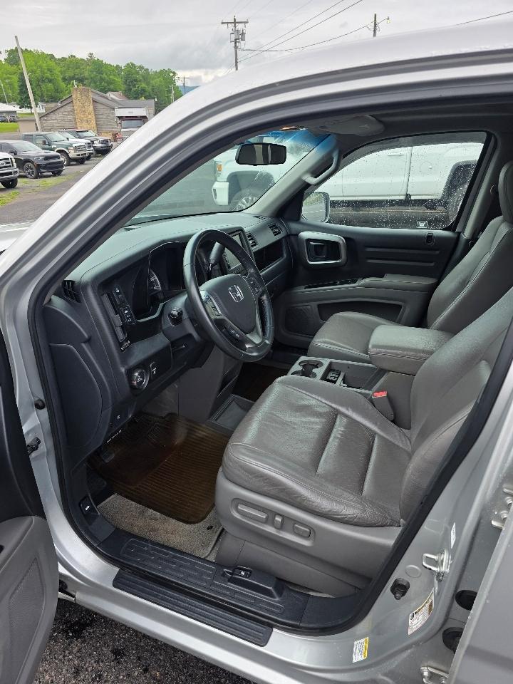 Honda Ridgeline RTL w/ Navigation 2009