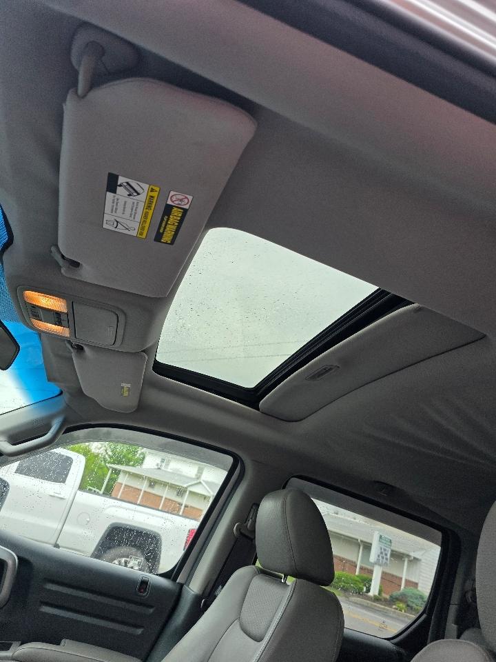 Honda Ridgeline RTL w/ Navigation 2009