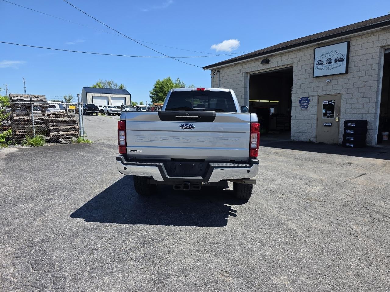 Ford F-350 SD Lariat Crew Cab Long Bed 4WD 2021