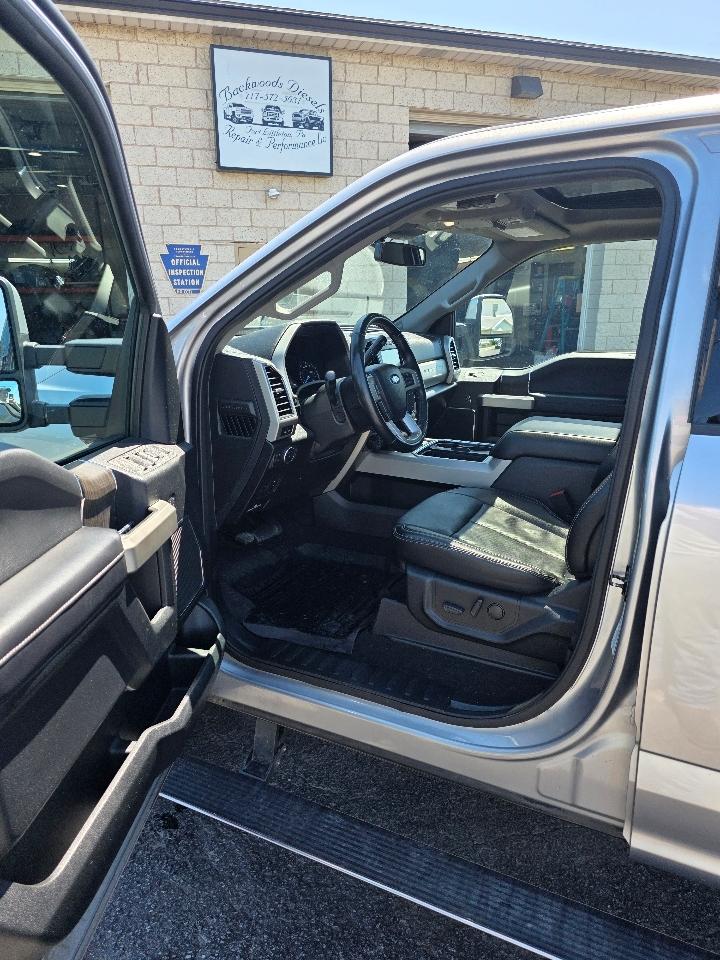 Ford F-350 SD Lariat Crew Cab Long Bed 4WD 2021