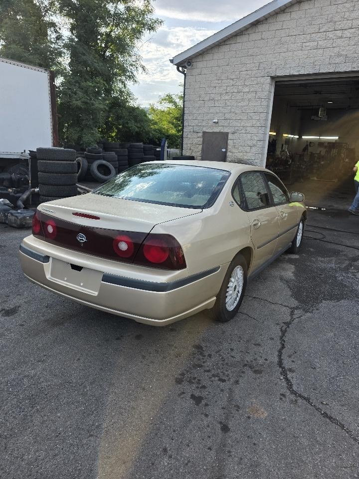 Chevrolet Impala Base 2000