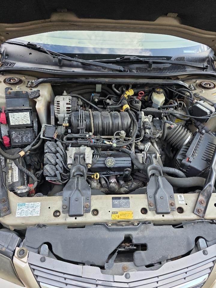 Chevrolet Impala Base 2000