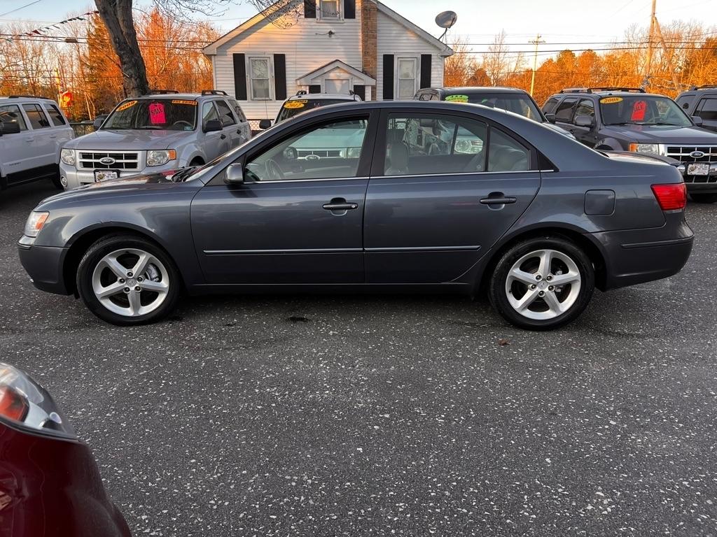 Hyundai Sonata SE V6 2010
