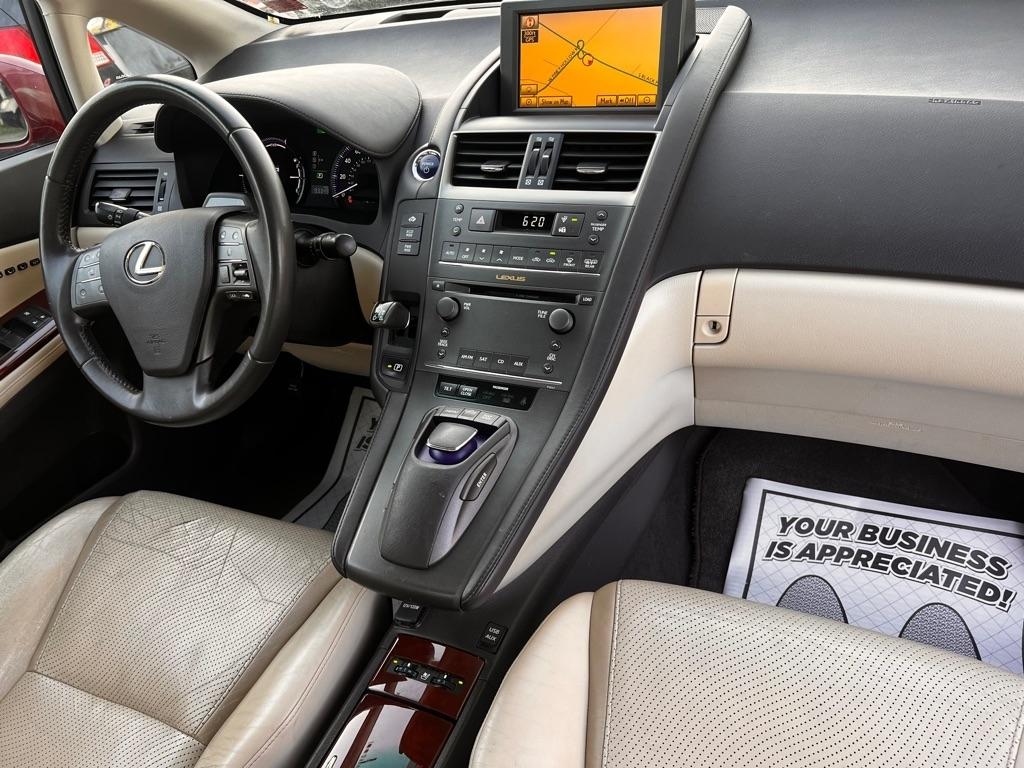 Lexus HS 250h Sedan 2010
