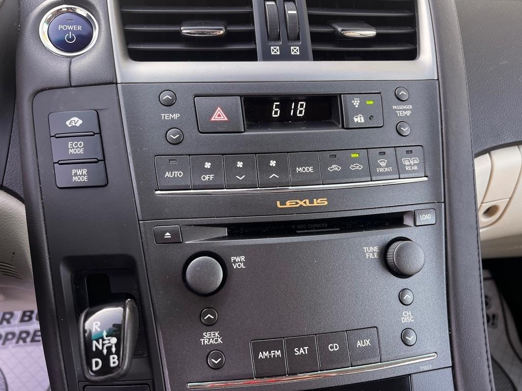 Lexus HS 250h Sedan 2010