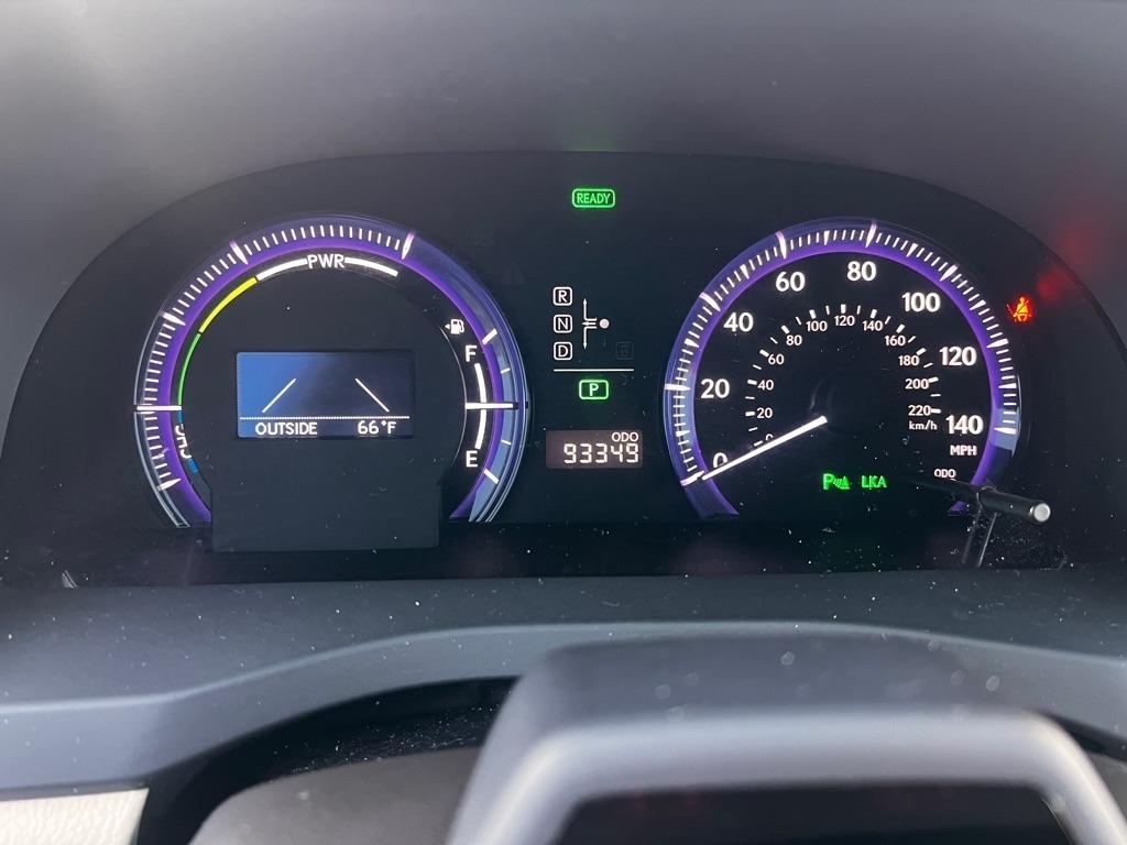 Lexus HS 250h Sedan 2010