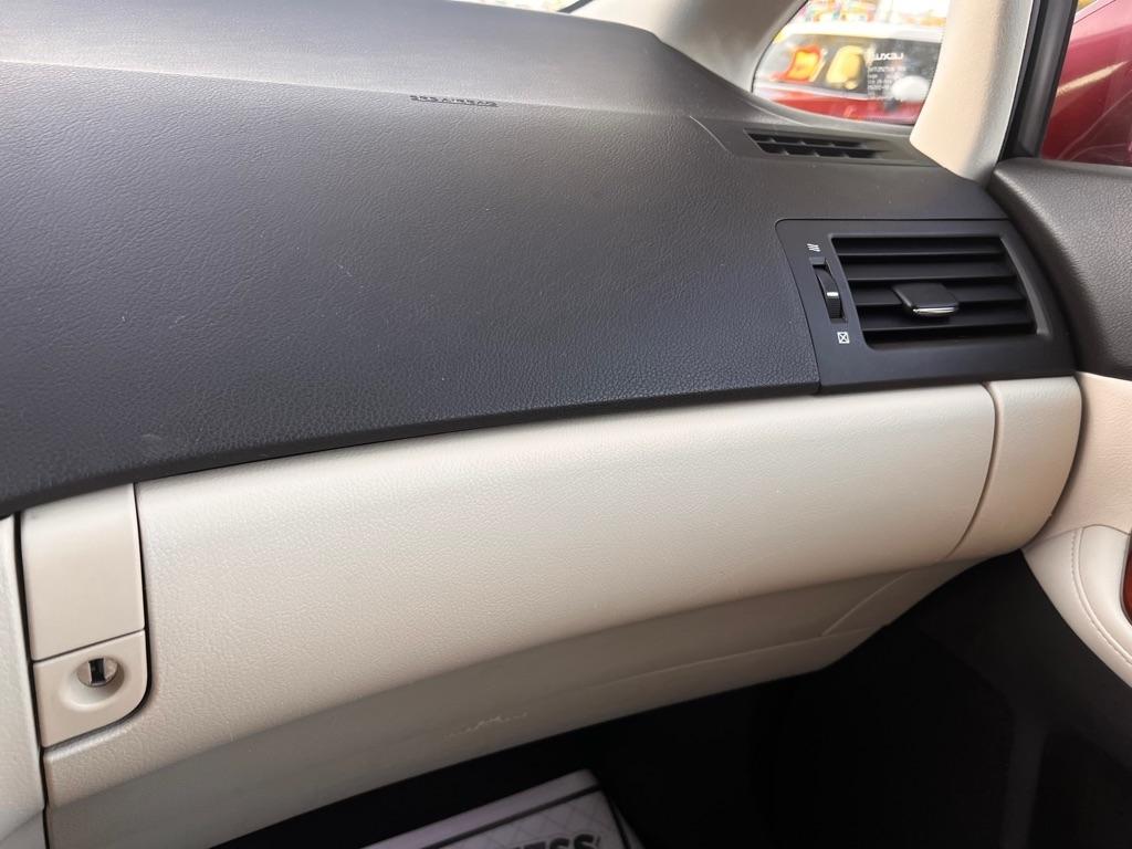 Lexus HS 250h Sedan 2010