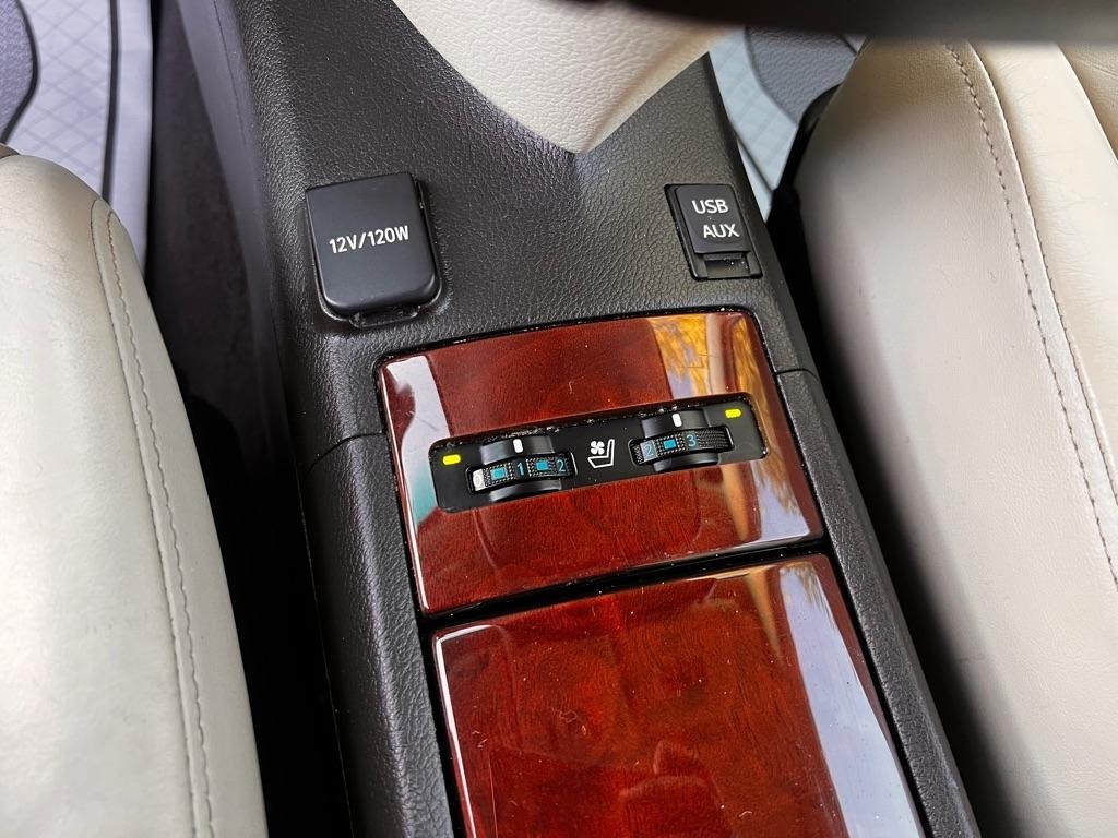 Lexus HS 250h Sedan 2010