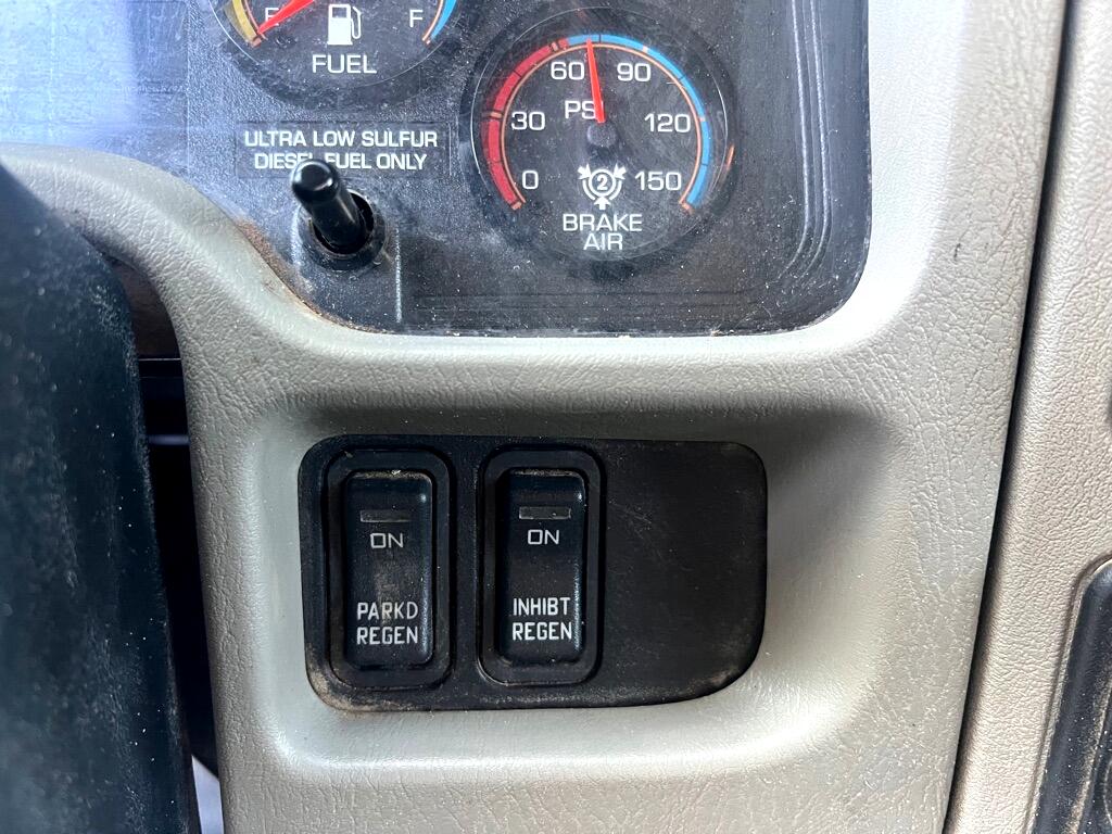 International DuraStar 4300  2014 International DuraStar 4300  2014