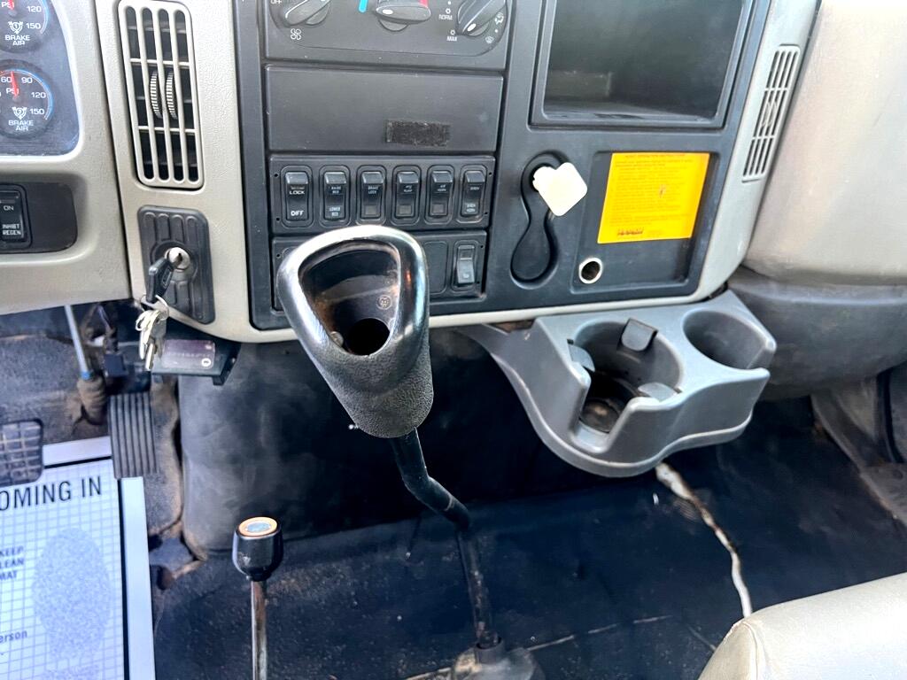 International DuraStar 4300  2014 International DuraStar 4300  2014