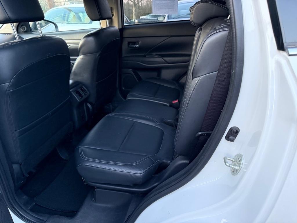 Mitsubishi Outlander SE 2WD 2020